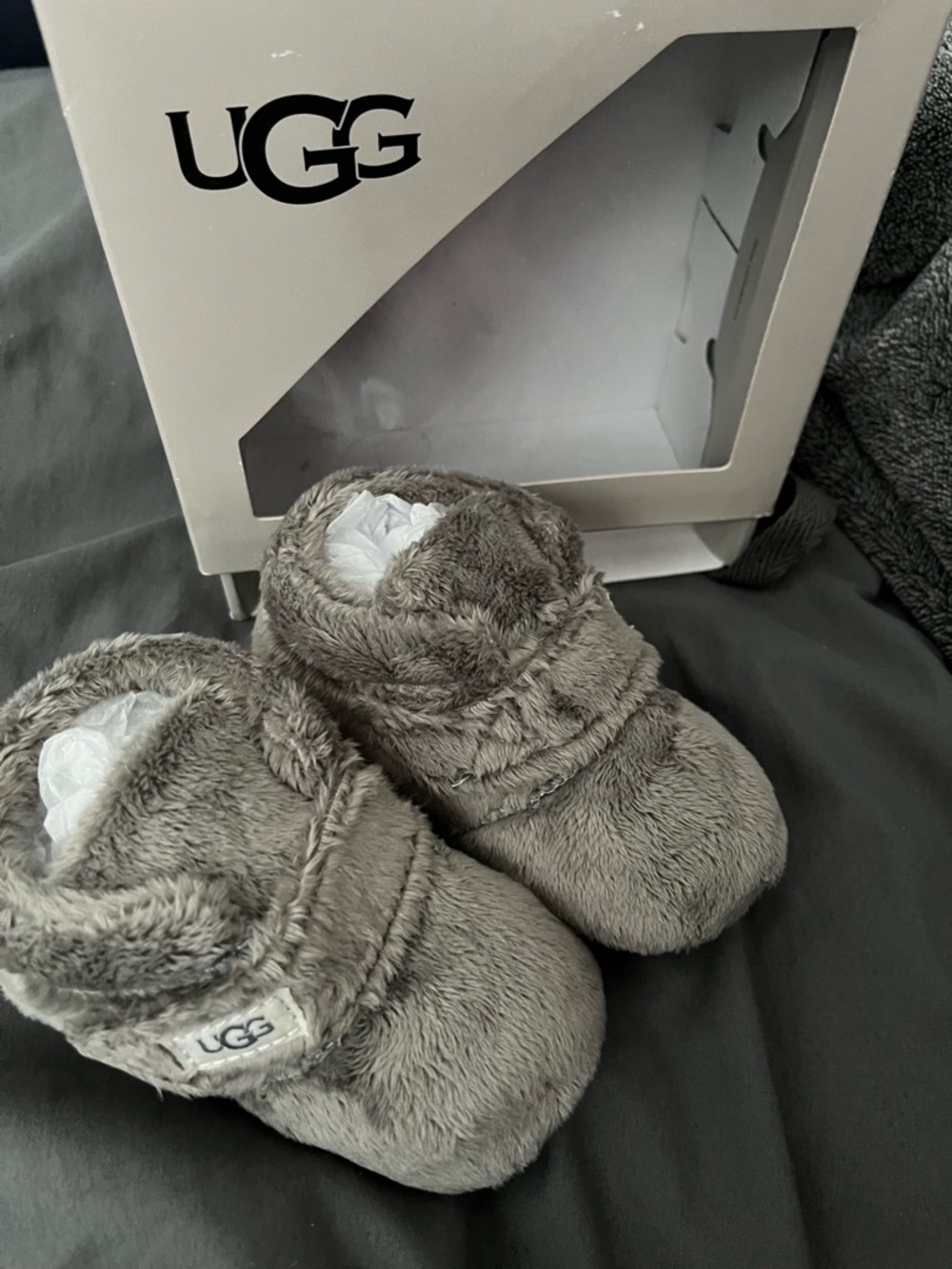 UGG Kids Gray Plush Slip-On Mittens